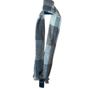 John Branigan Herringbone Weave Plaid Pattern Gray and White Scarf Wool Blend